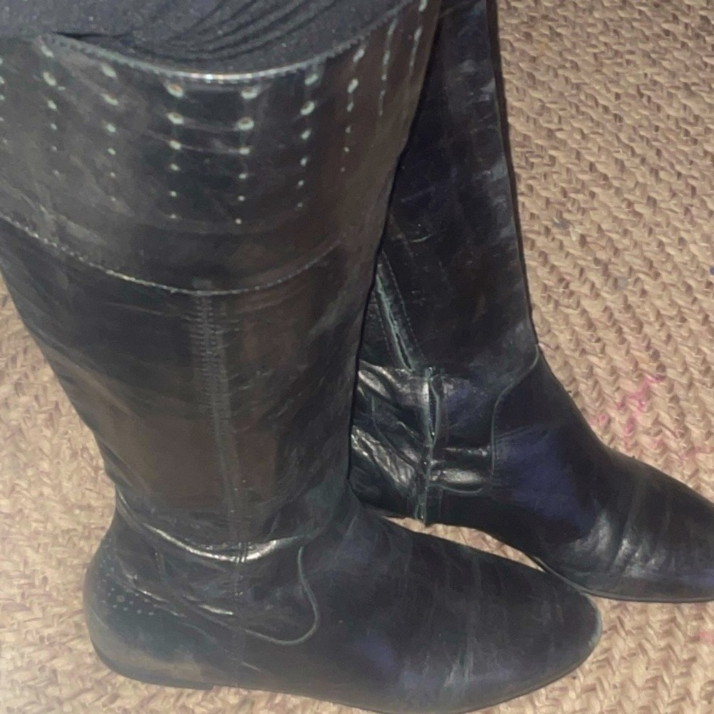 Metallic Black boots by Steven